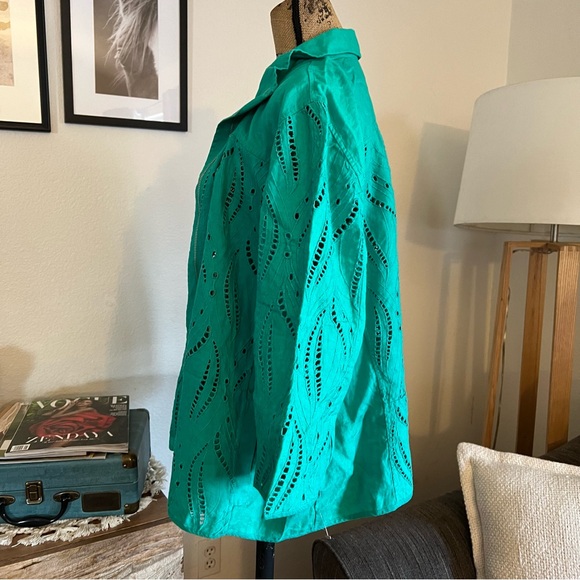 CHICOS EYELET %100 LiNEN JACKET
3/4 SLV JACKET CONGO GREEN
570201928 SIZE 4 - Picture 7 of 16